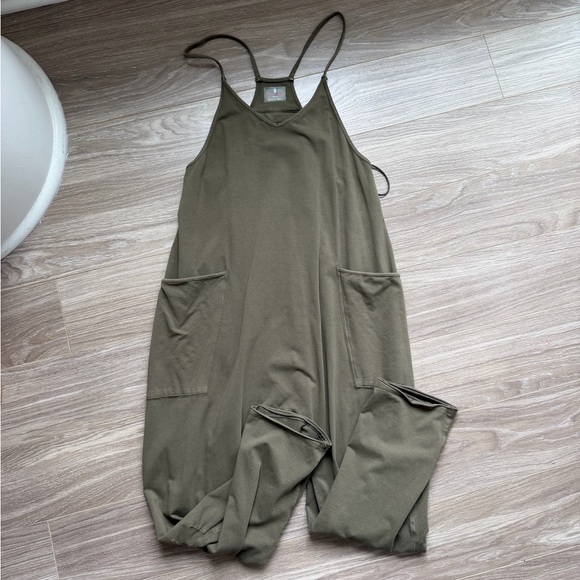 FP Movement by Free People Pants - FP Movement Hot Shot Onesie in Green EUC Sz XS Sea Grass